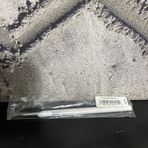 Bare Escentuals Eyeliner Brush 26392‎ Makeup Beauty New BareMinerals